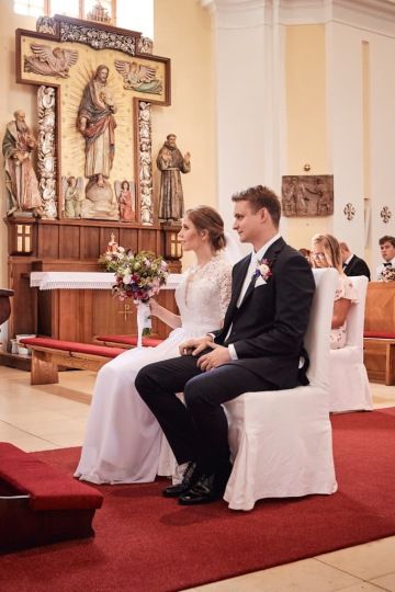 svatební fotografie v kostele Kunštát